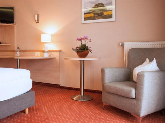 Mueritz-Strandhotel Röbel Екстериор снимка